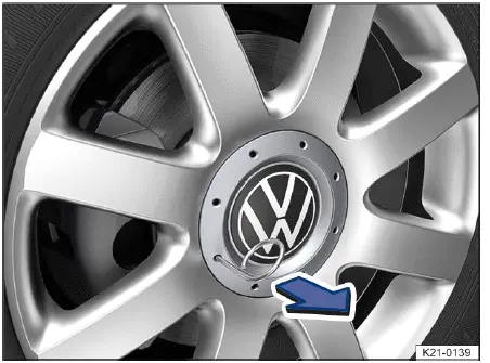 Démontage de l’enjoliveur central sur Volkswagen ID.4